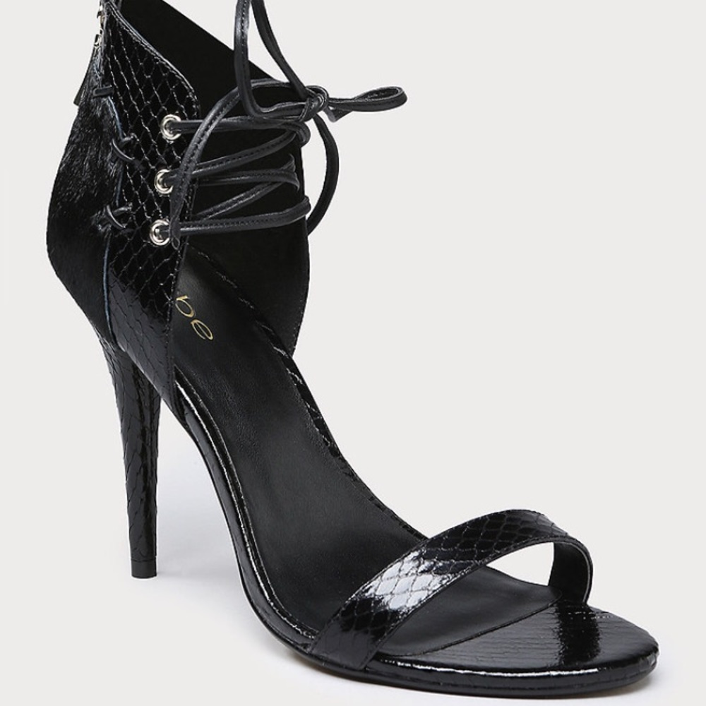 Bebe Kassidy Black 4.3” heels